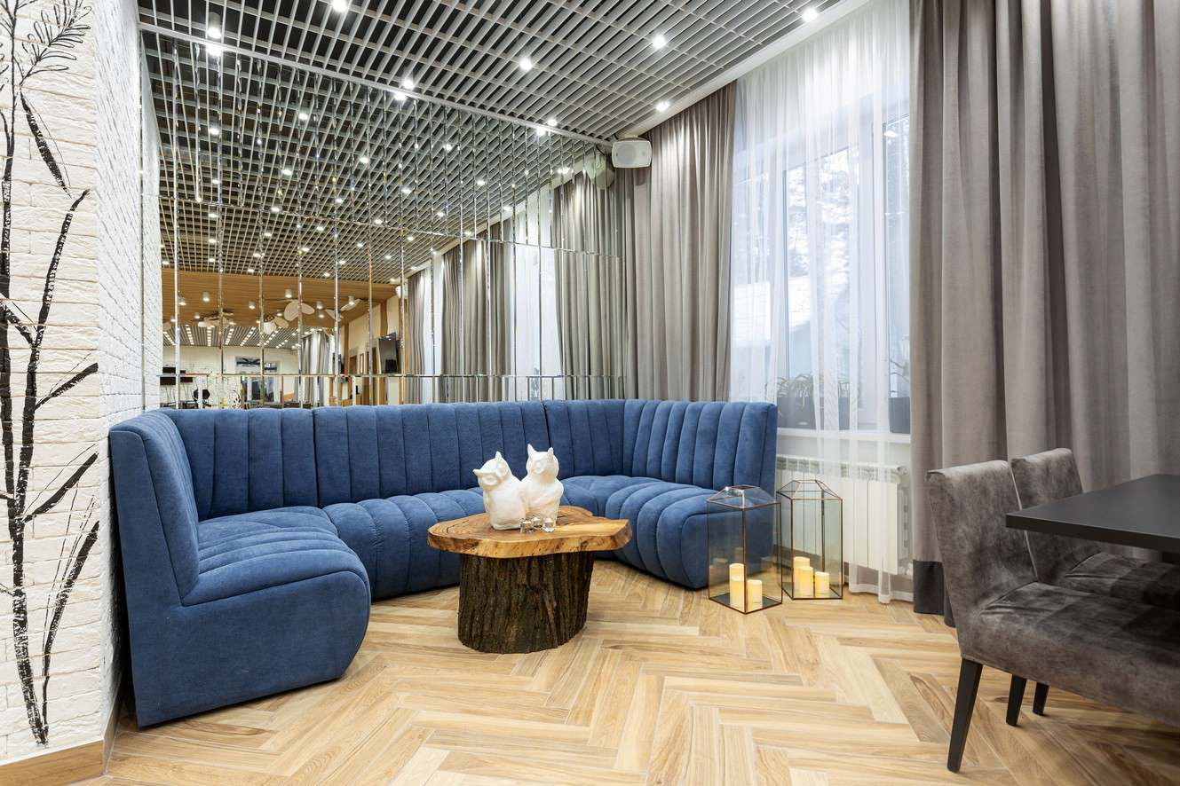 Зеркала и зеркальные панно для ресторана на базе отдыха г.Сысерть