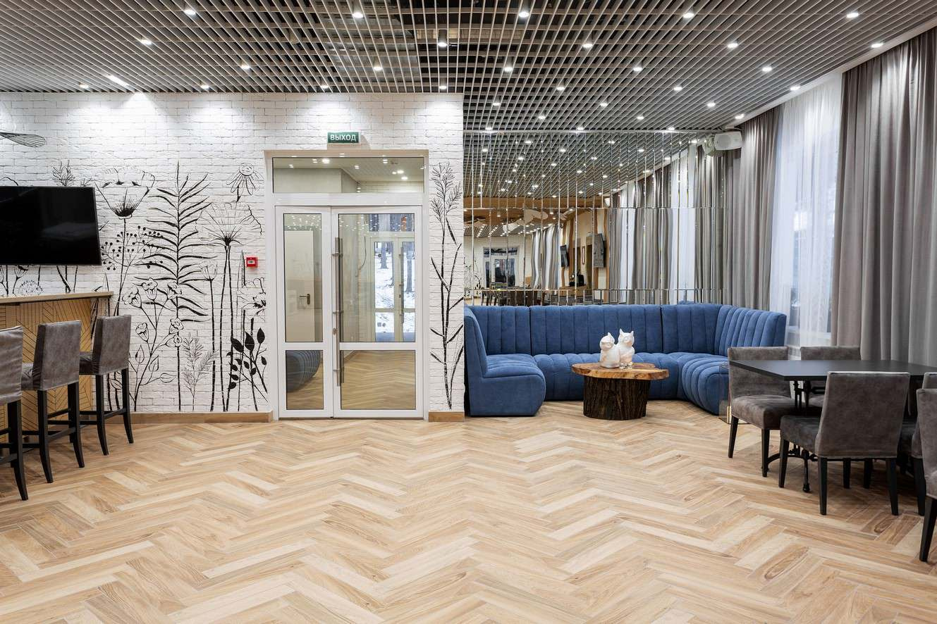 Зеркала и зеркальные панно для ресторана на базе отдыха г.Сысерть