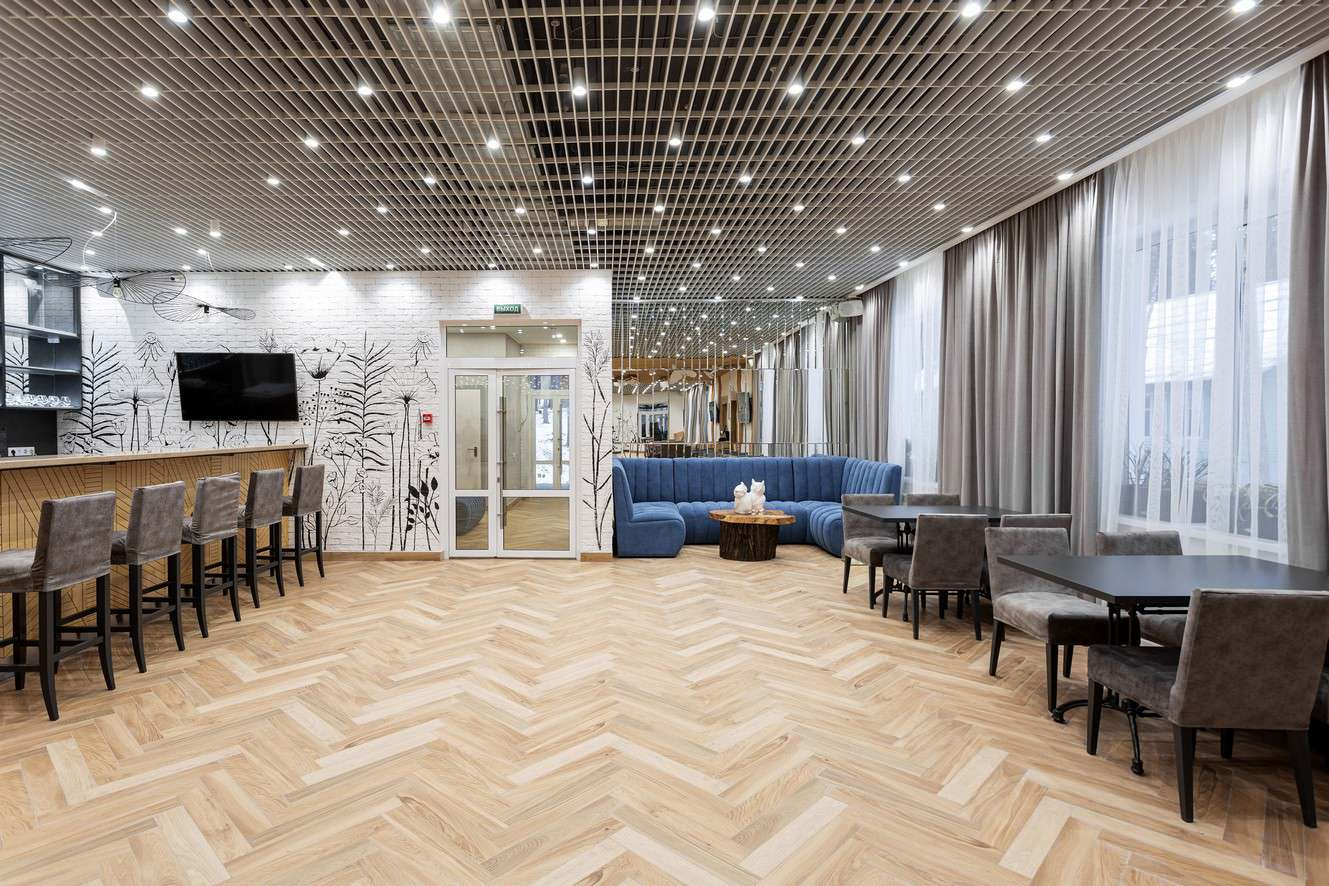 Зеркала и зеркальные панно для ресторана на базе отдыха г.Сысерть