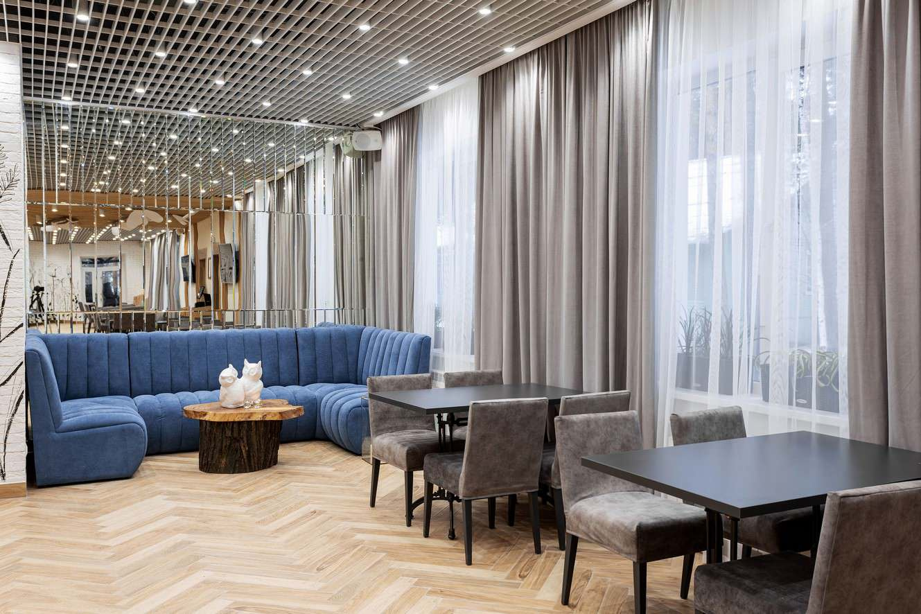 Зеркала и зеркальные панно для ресторана на базе отдыха г.Сысерть