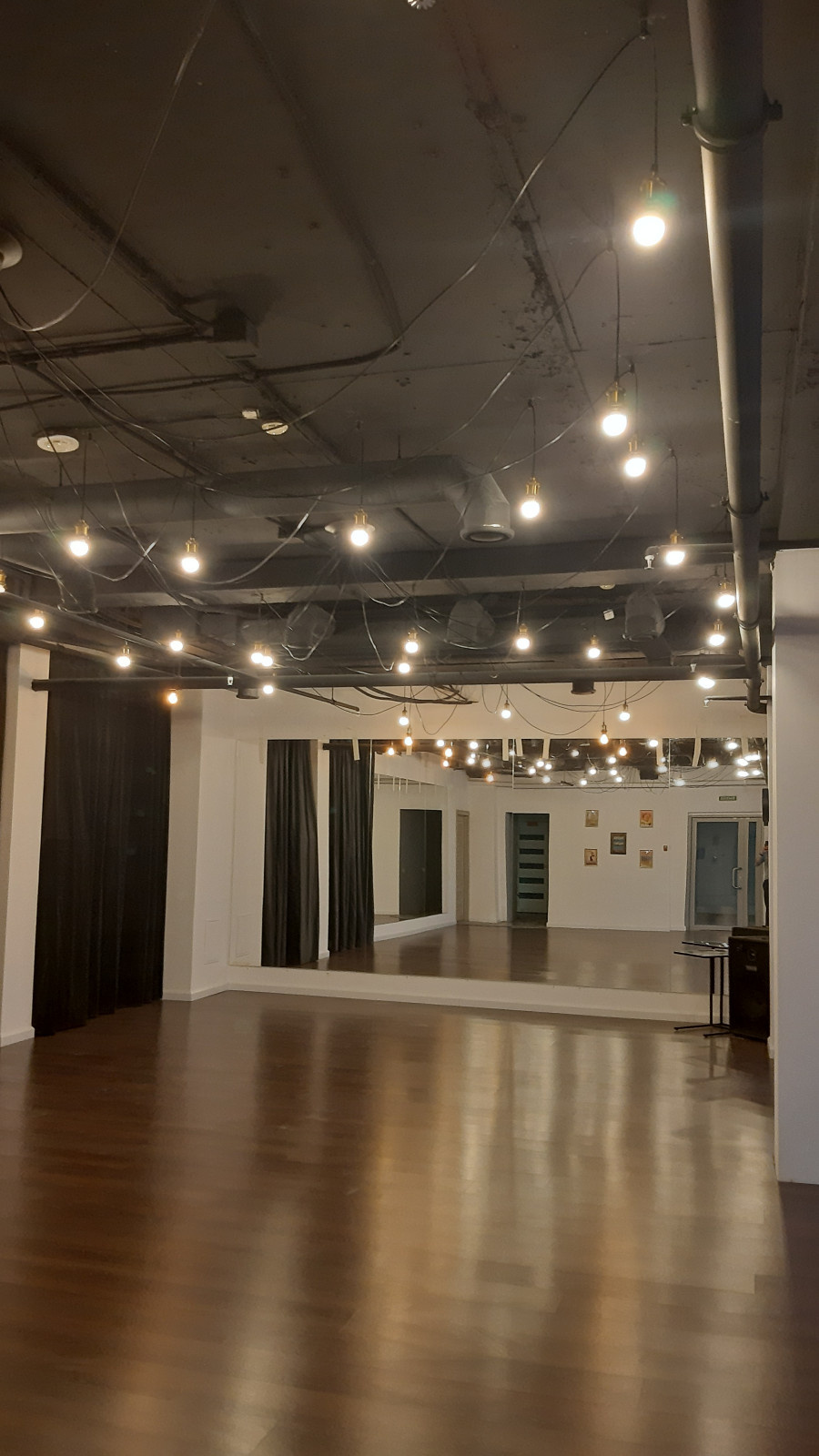 Зеркала для студии танцев Dance Space
