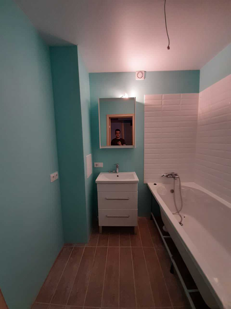 Переделка за "ремонтниками" ванной, туалета и прихожей