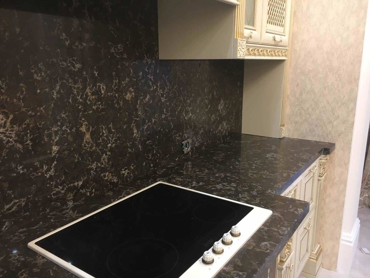 Столешница из кварцевого камня Avant Quartz 9005 Бурбонне