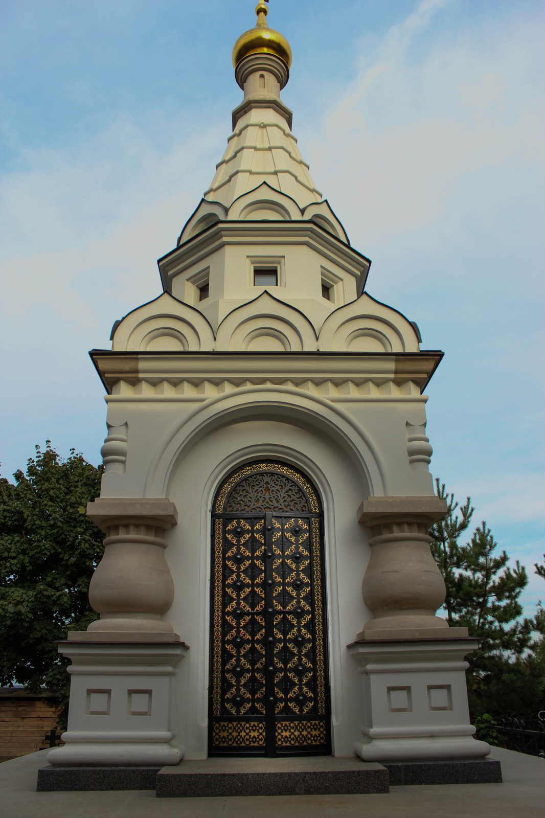 Дверь в часовню