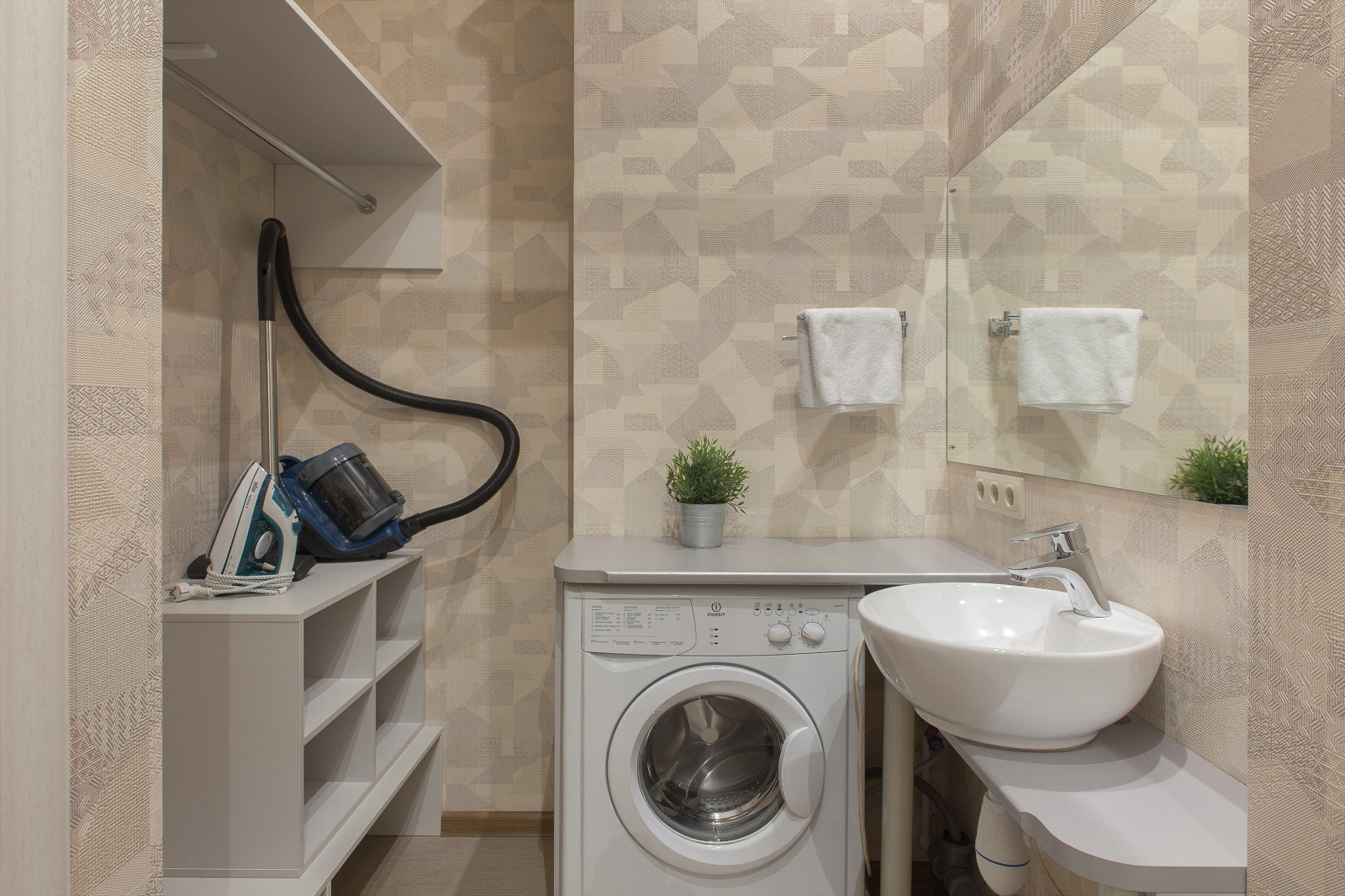 Comfort Hotel — интерьеры отеля