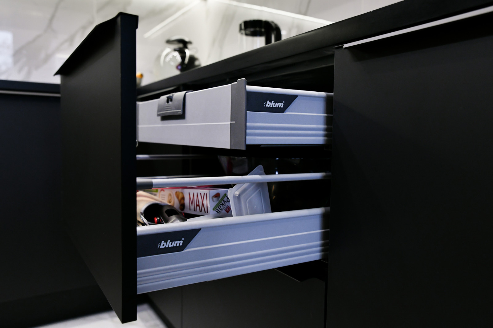 Кухня в современном стиле