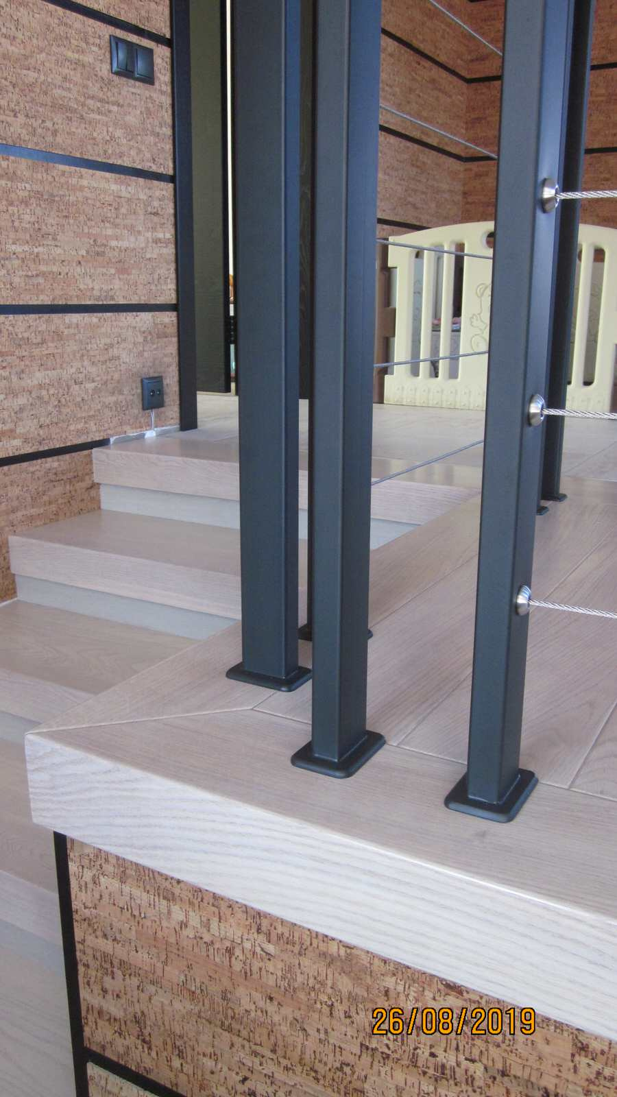 лестница беленый дуб с подсветкой