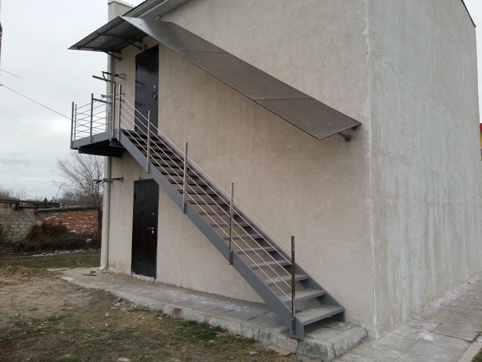 лестница из металла ограждение нерж навес