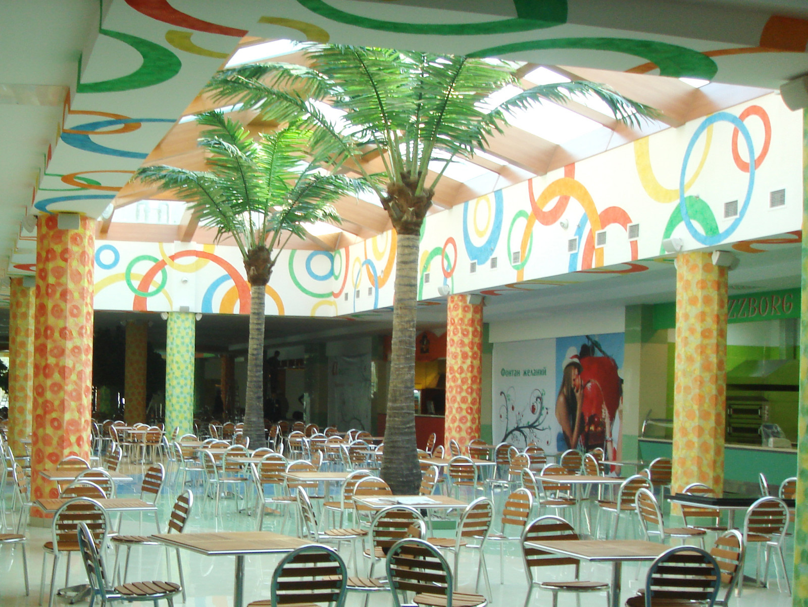 Дизайн торгового центра АПОРТ (фасады/интерьеры)