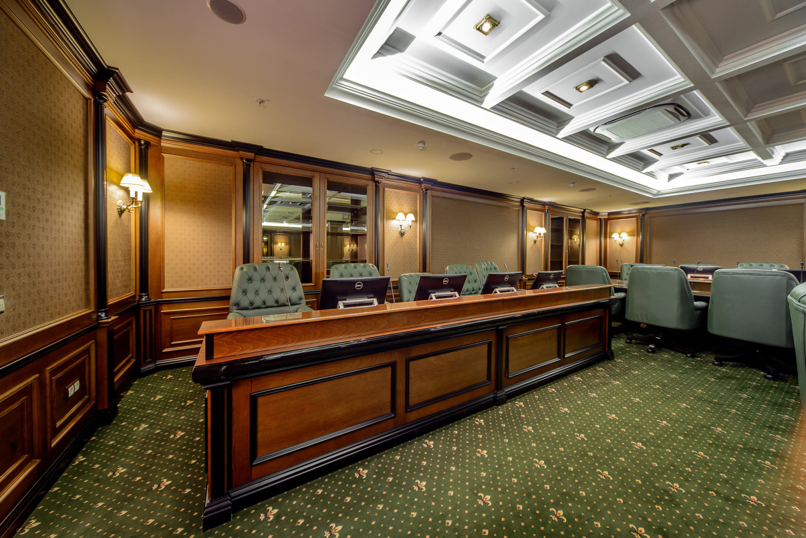 Конференц зал на 39 VIP. Гостиница Рэдиссон Лазурная