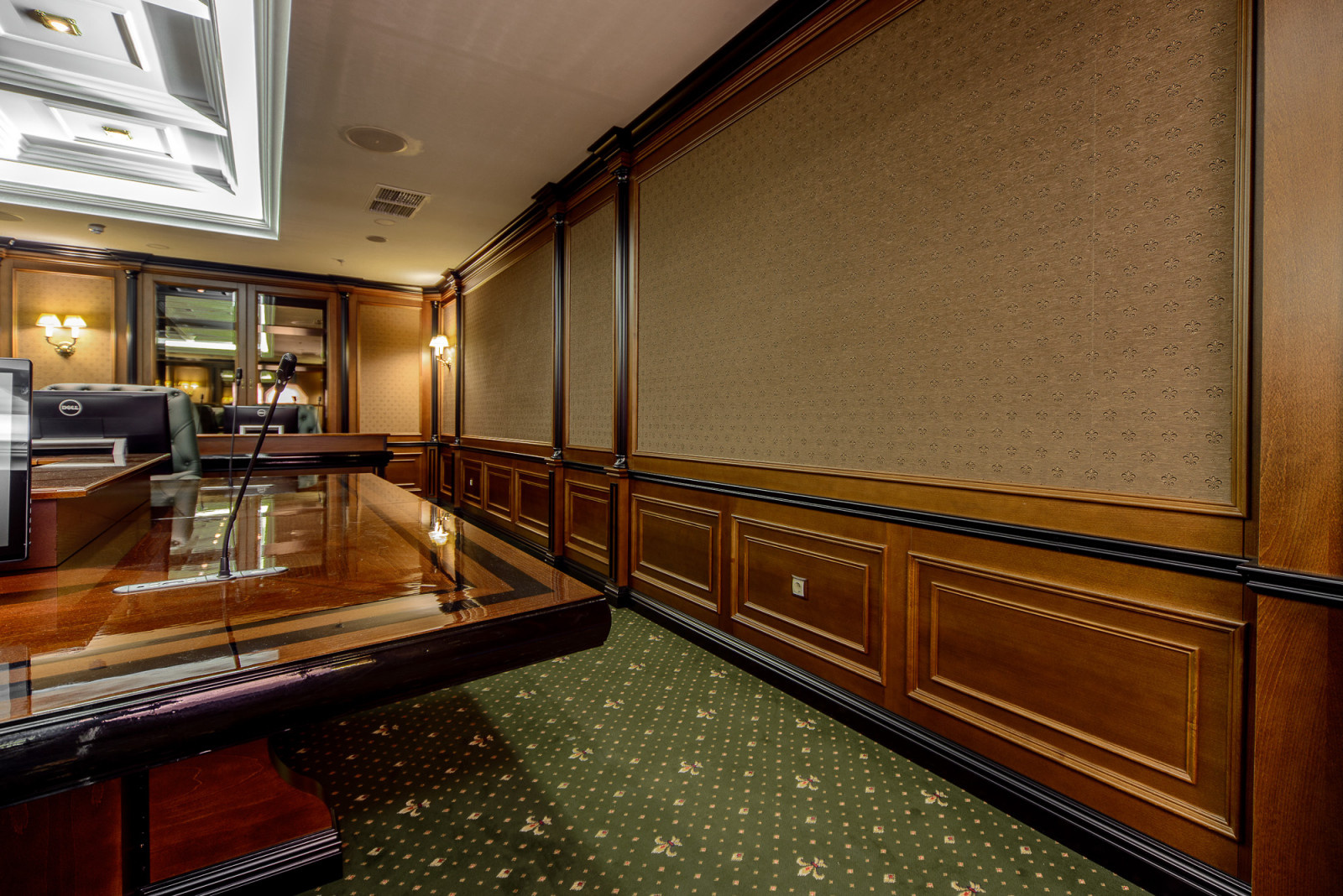 Конференц зал на 39 VIP. Гостиница Рэдиссон Лазурная