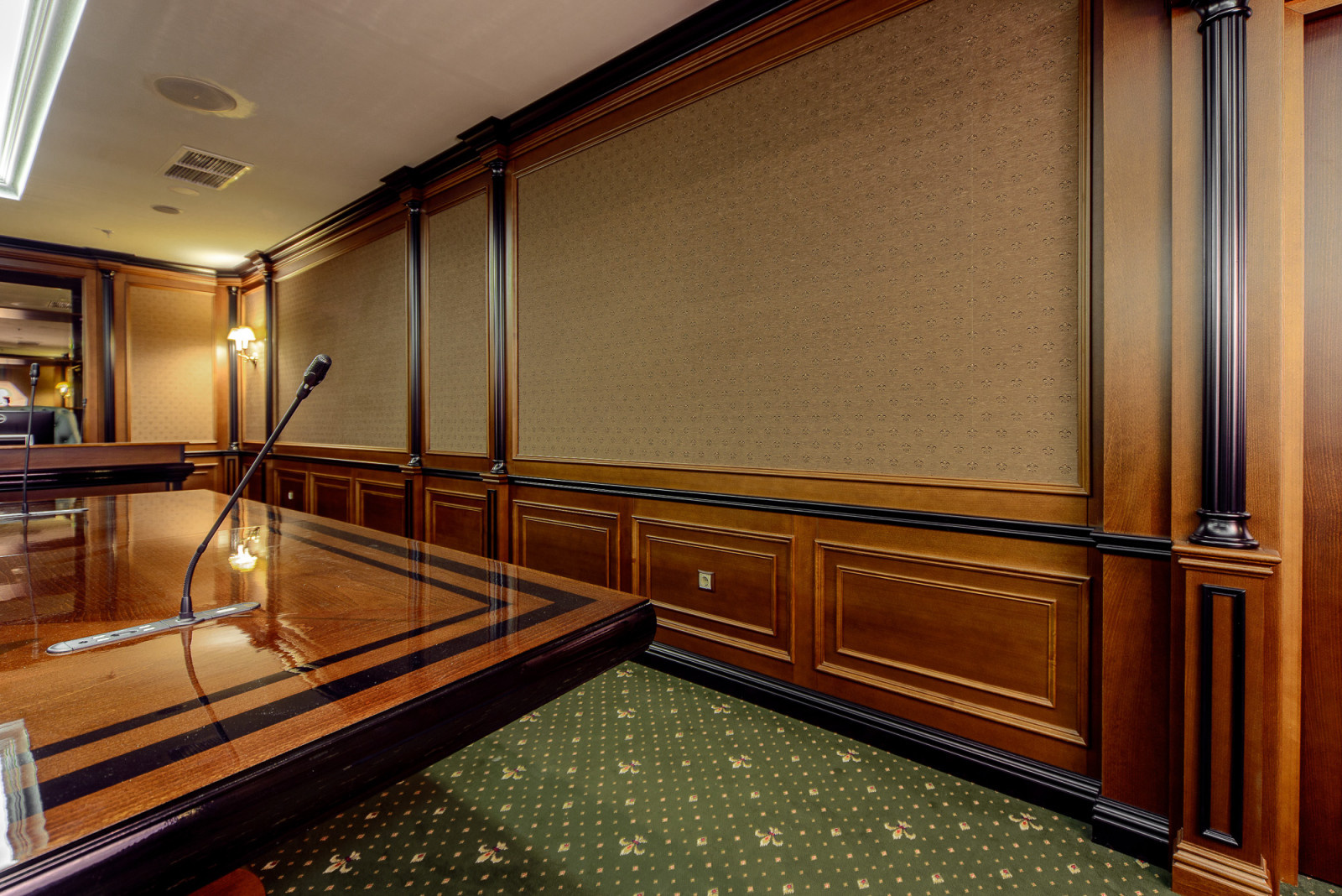 Конференц зал на 39 VIP. Гостиница Рэдиссон Лазурная