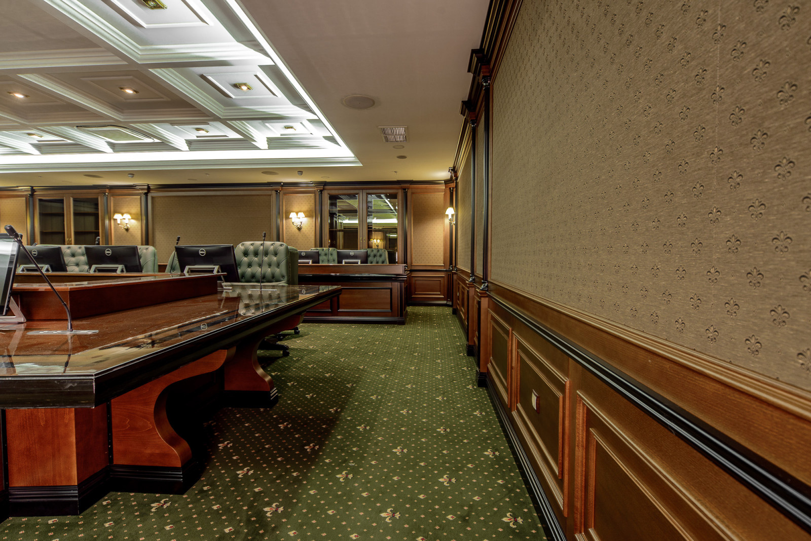 Конференц зал на 39 VIP. Гостиница Рэдиссон Лазурная