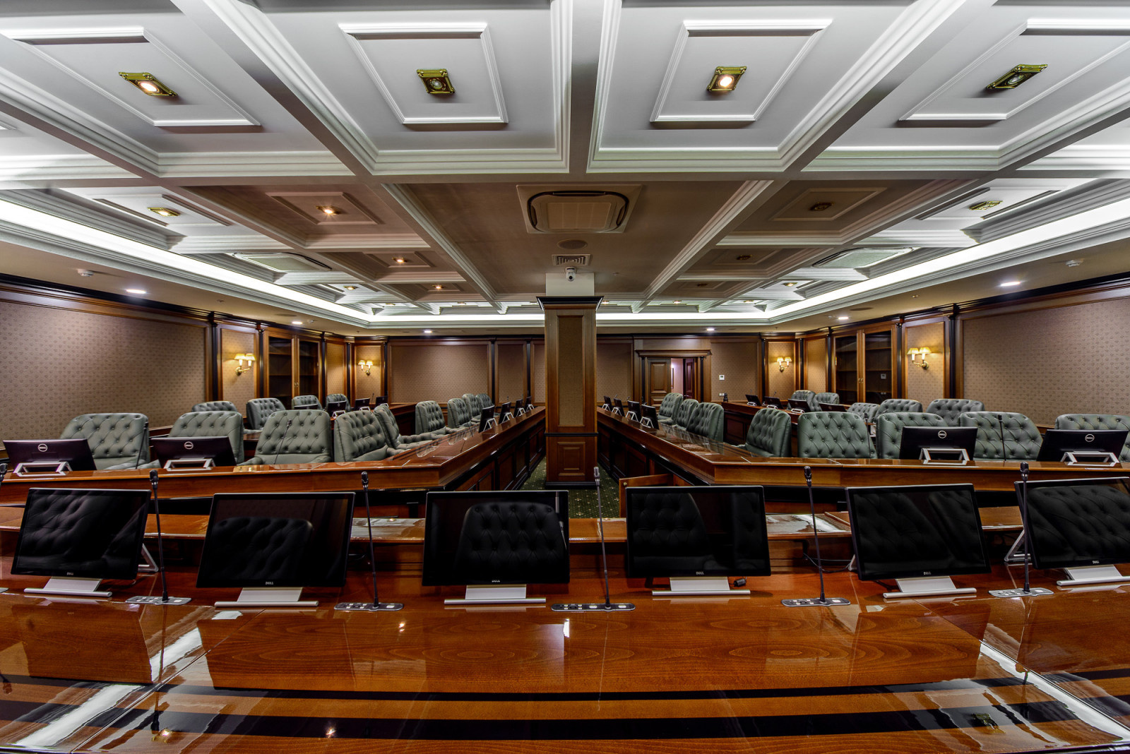 Конференц зал на 39 VIP. Гостиница Рэдиссон Лазурная