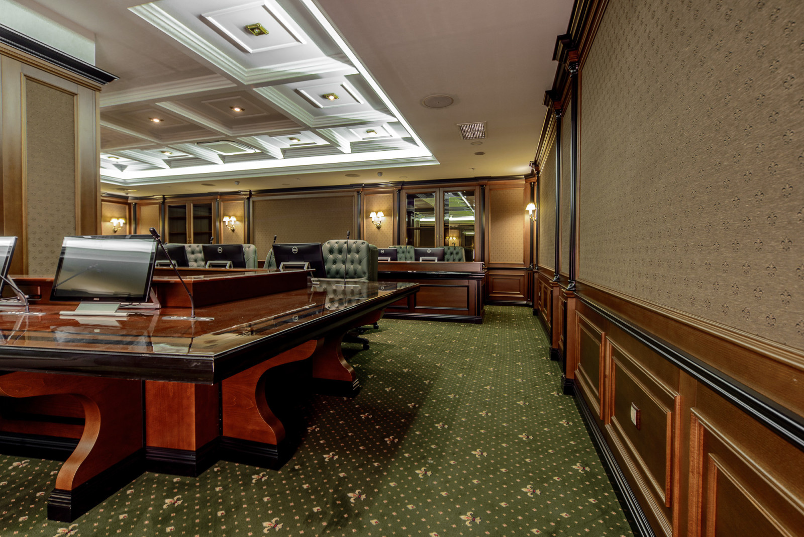 Конференц зал на 39 VIP. Гостиница Рэдиссон Лазурная