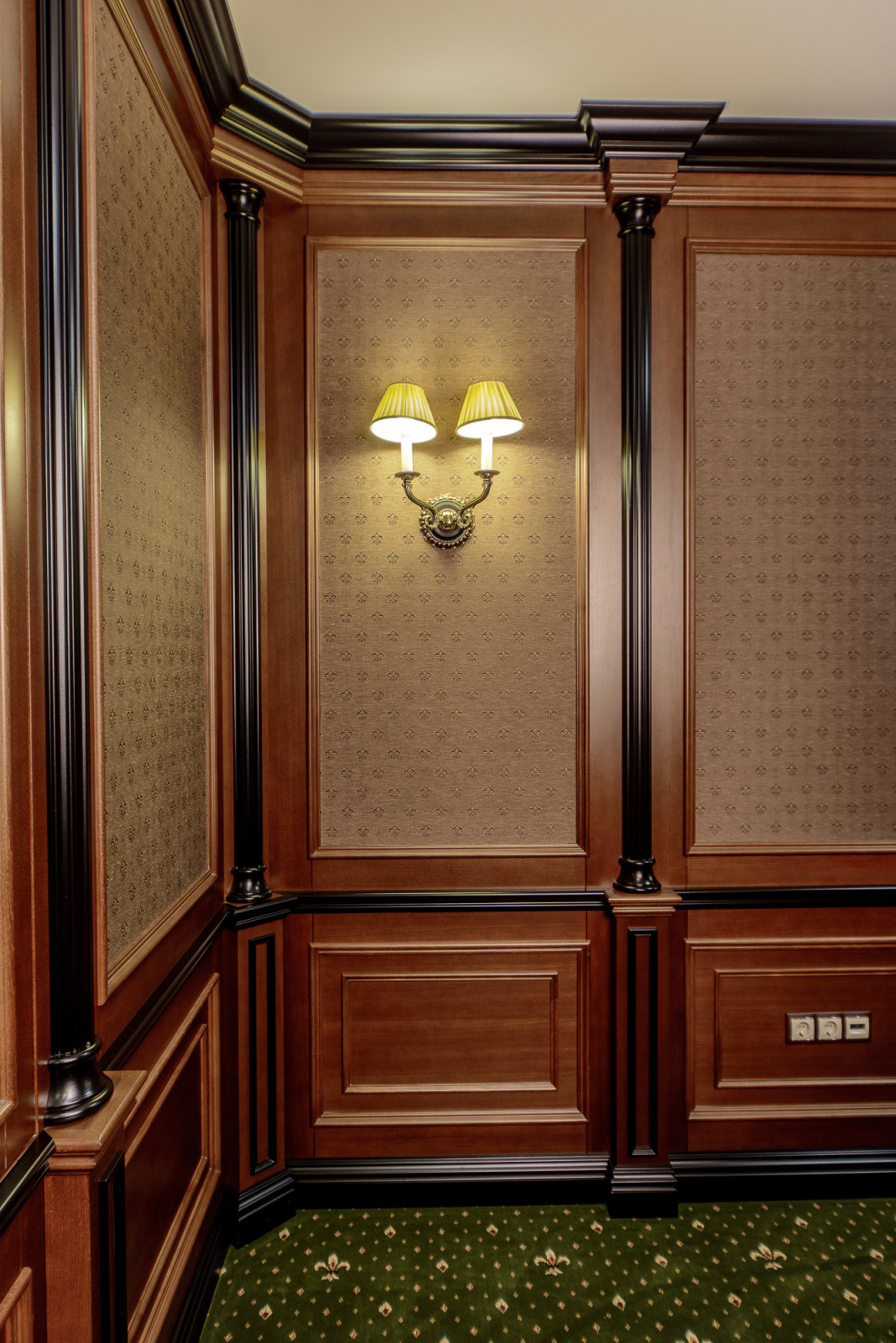 Конференц зал на 39 VIP. Гостиница Рэдиссон Лазурная