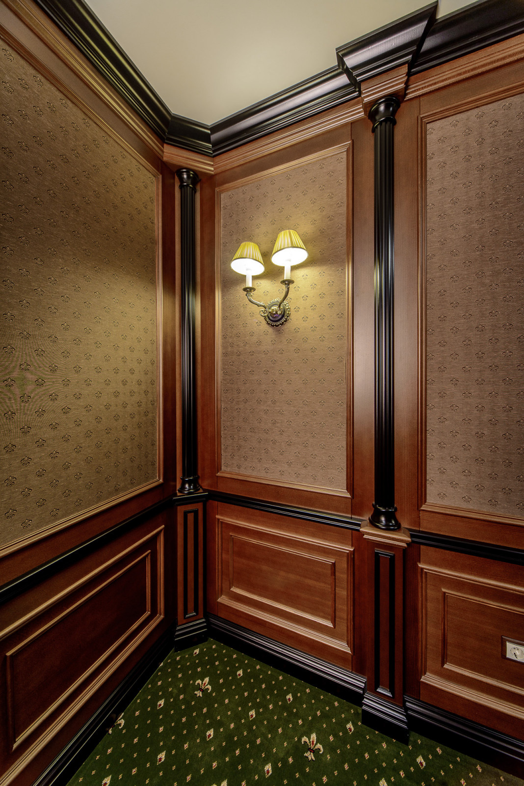 Конференц зал на 39 VIP. Гостиница Рэдиссон Лазурная