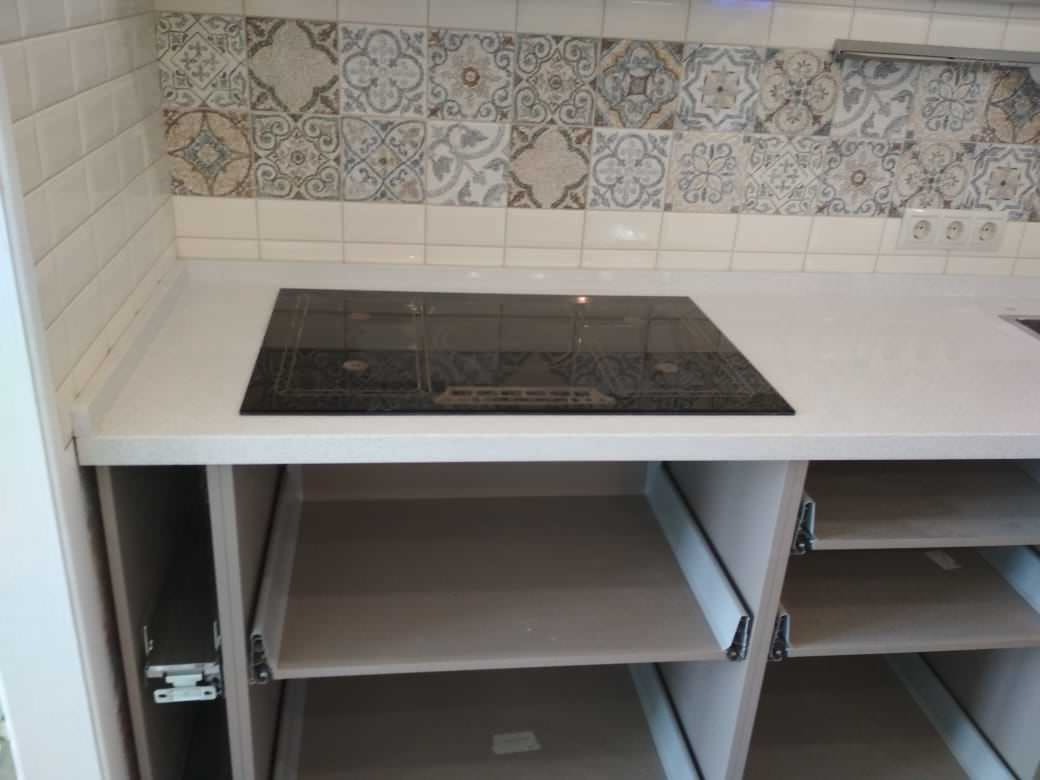 Столешница из кварцевого камня TechniStone Elegance Eco Nev