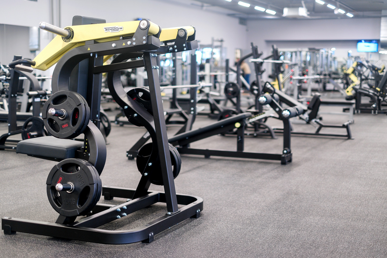 Фитнес-клуб