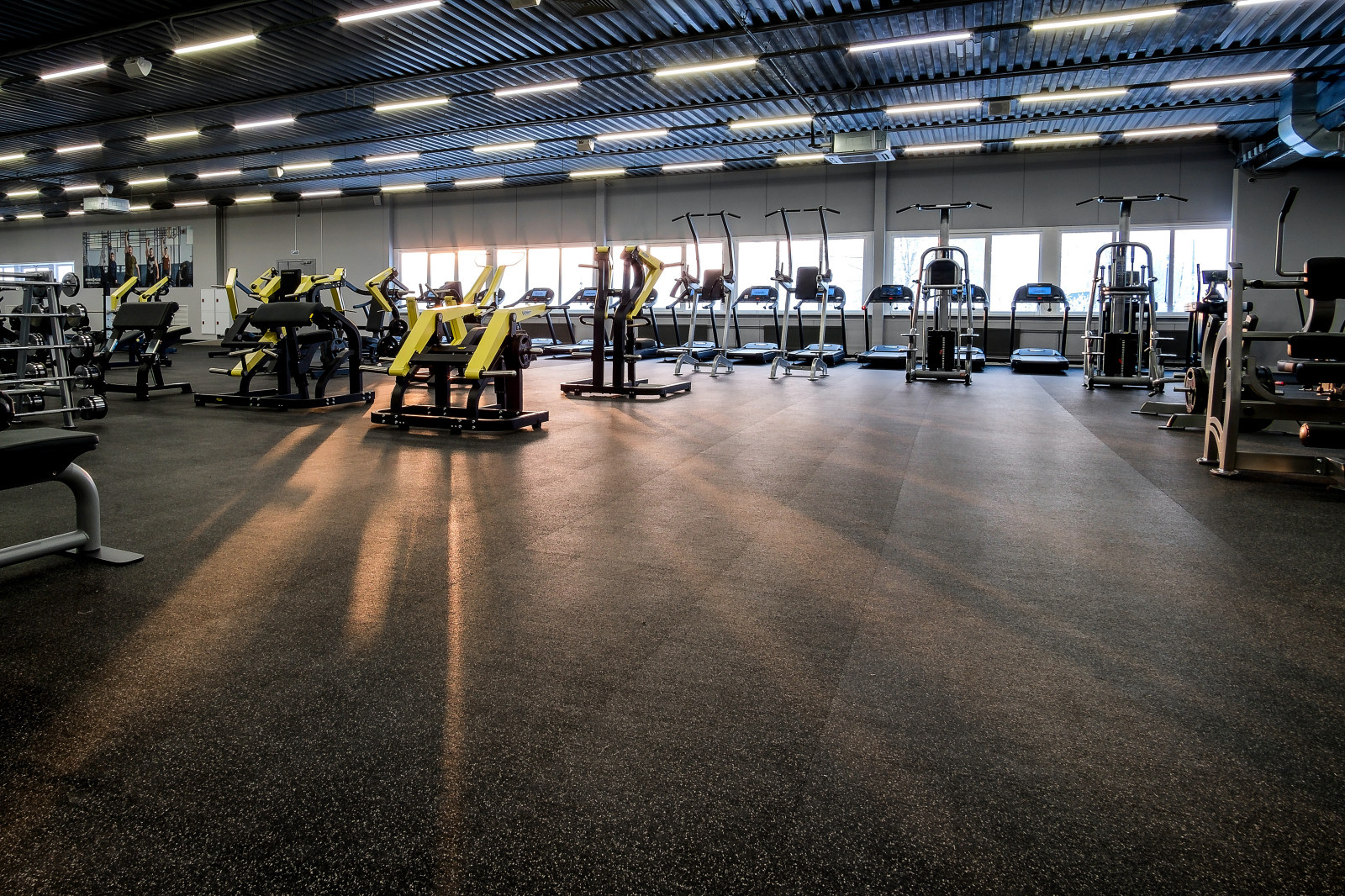 Фитнес-клуб