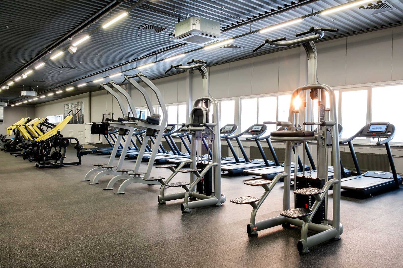 Фитнес-клуб