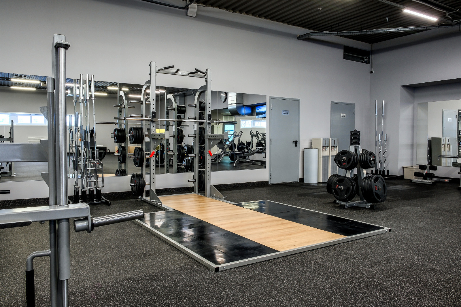 Фитнес-клуб