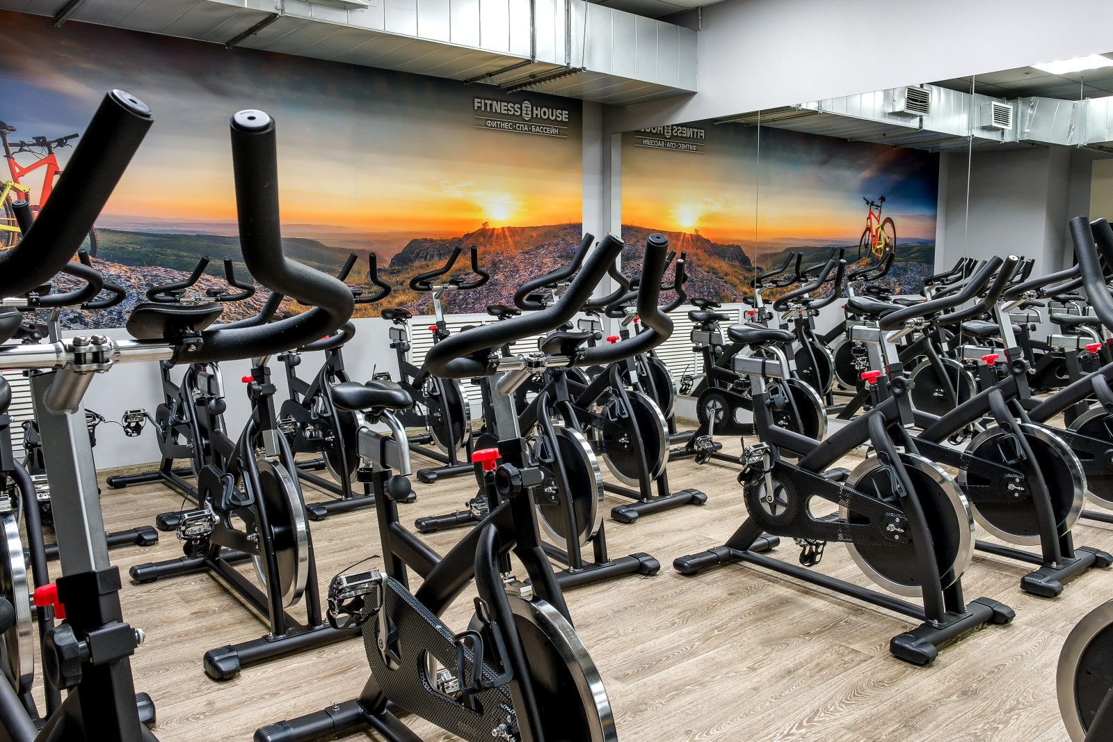 Фитнес-клуб