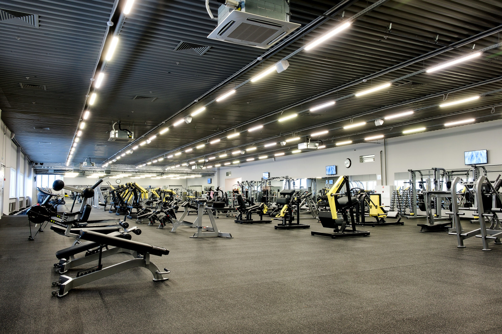 Фитнес-клуб