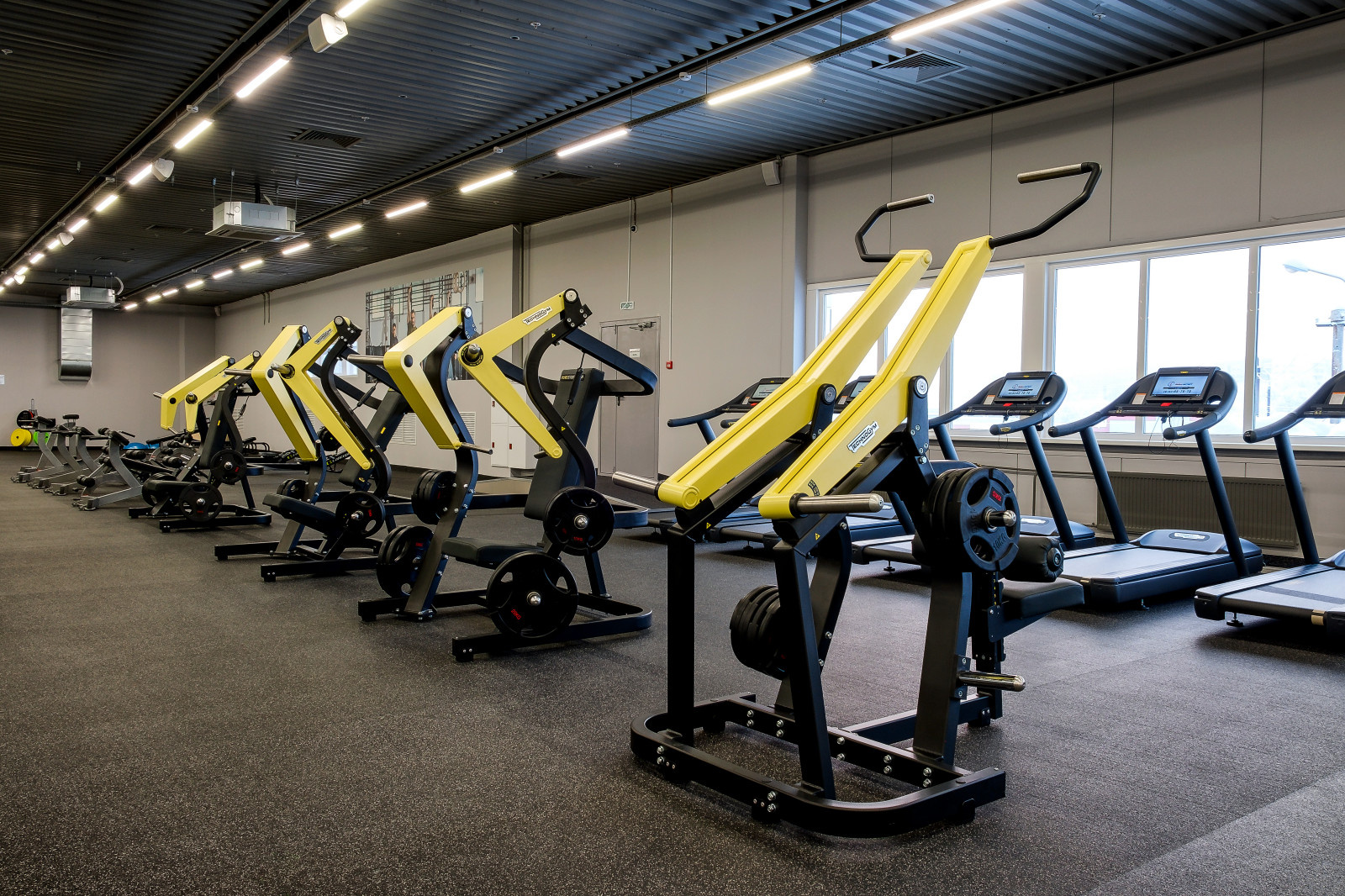 Фитнес-клуб