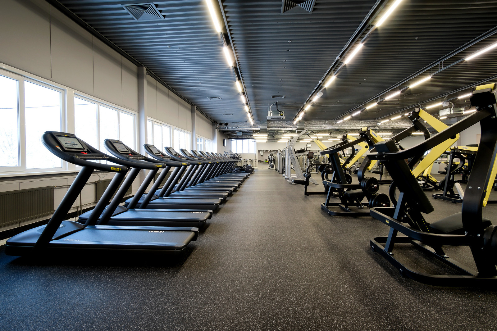 Фитнес-клуб