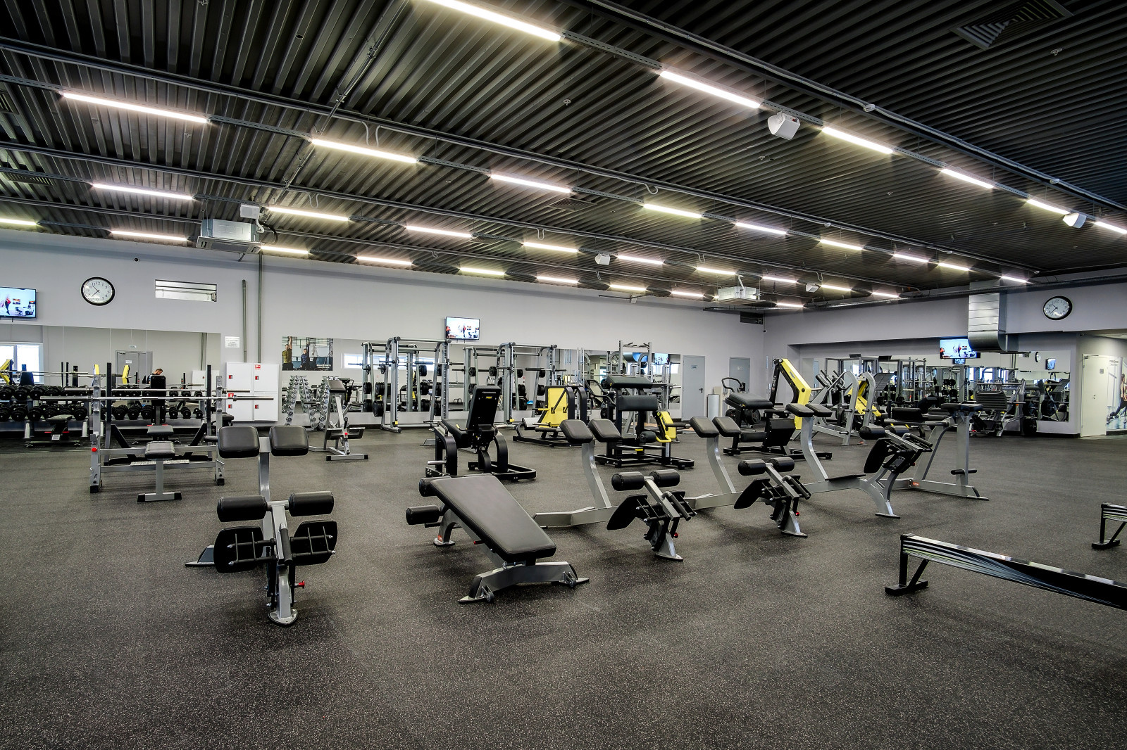 Фитнес-клуб