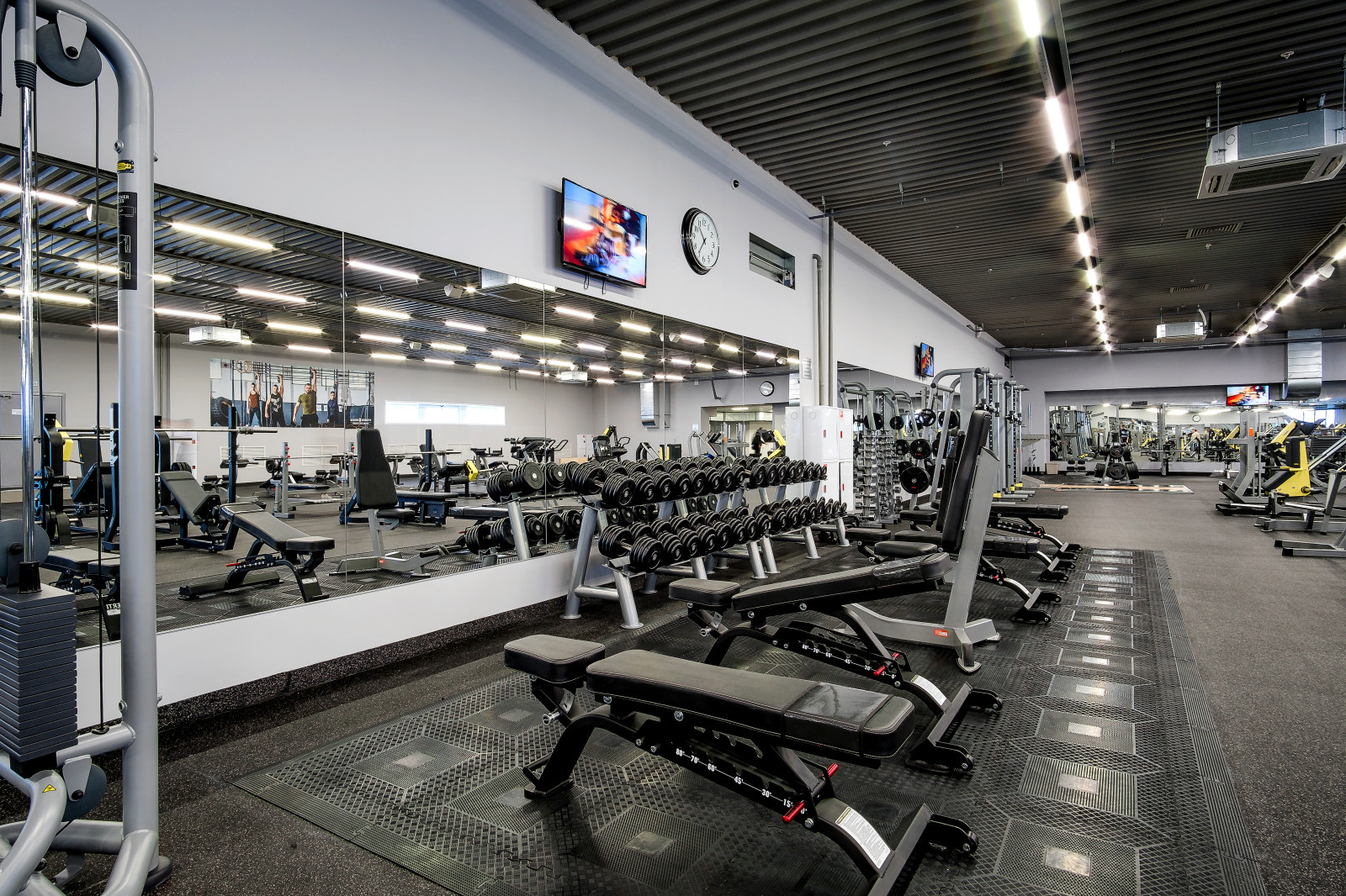 Фитнес-клуб