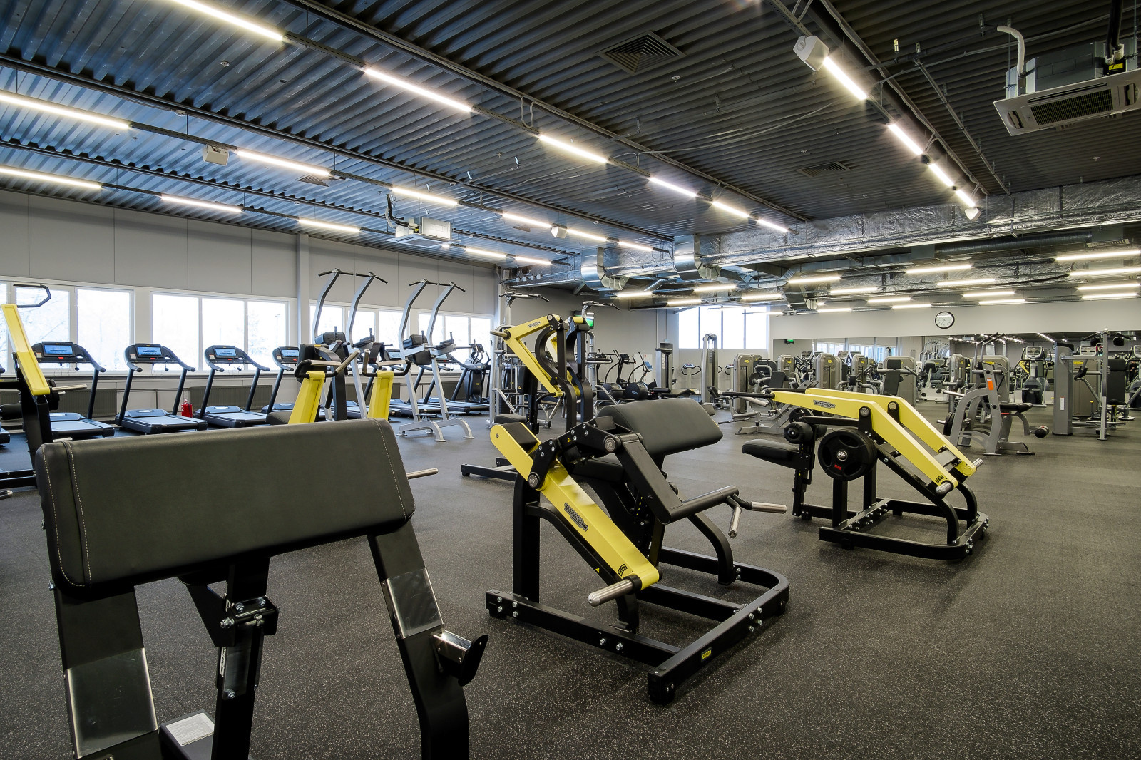 Фитнес-клуб