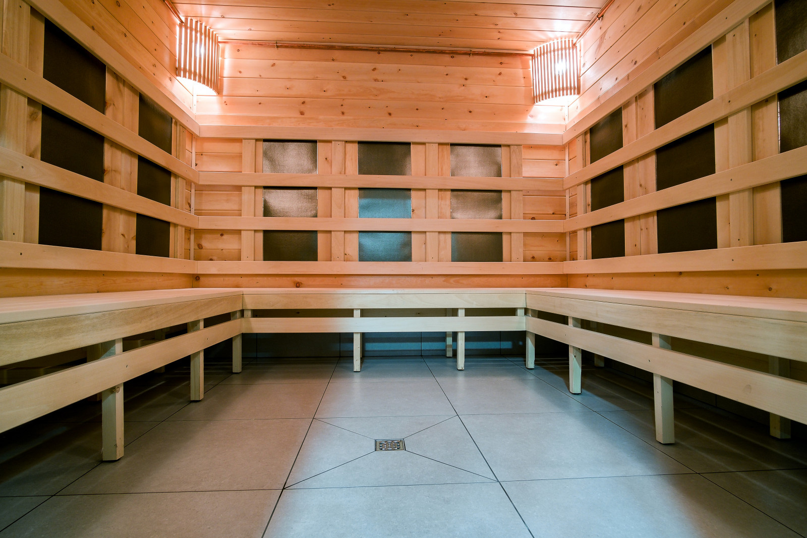 Фитнес-клуб