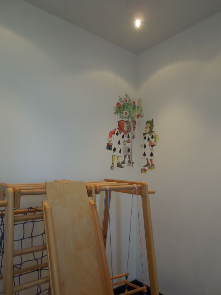 Роспись Алиса в Стране Чудес