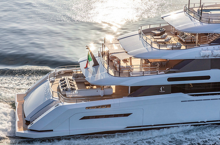 TRIBU DRAGON yacht