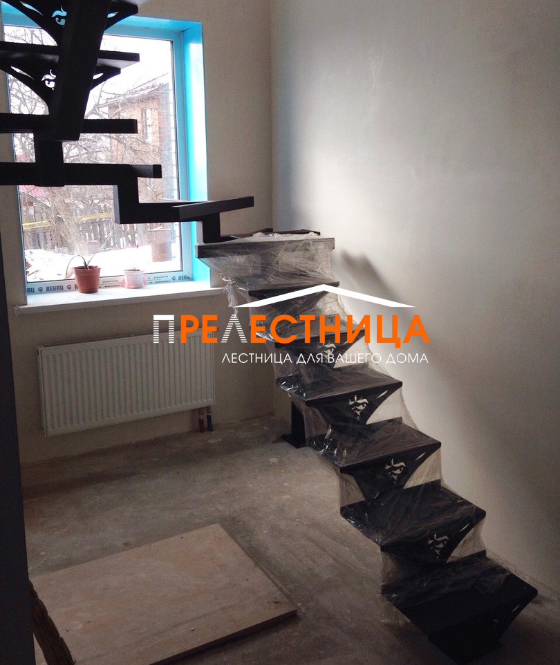Металлокаркас лестницы Ассоль