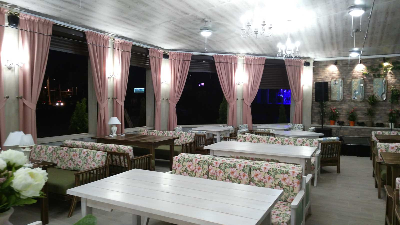 реализация проекта ресторанного комплекса "Рандеву"