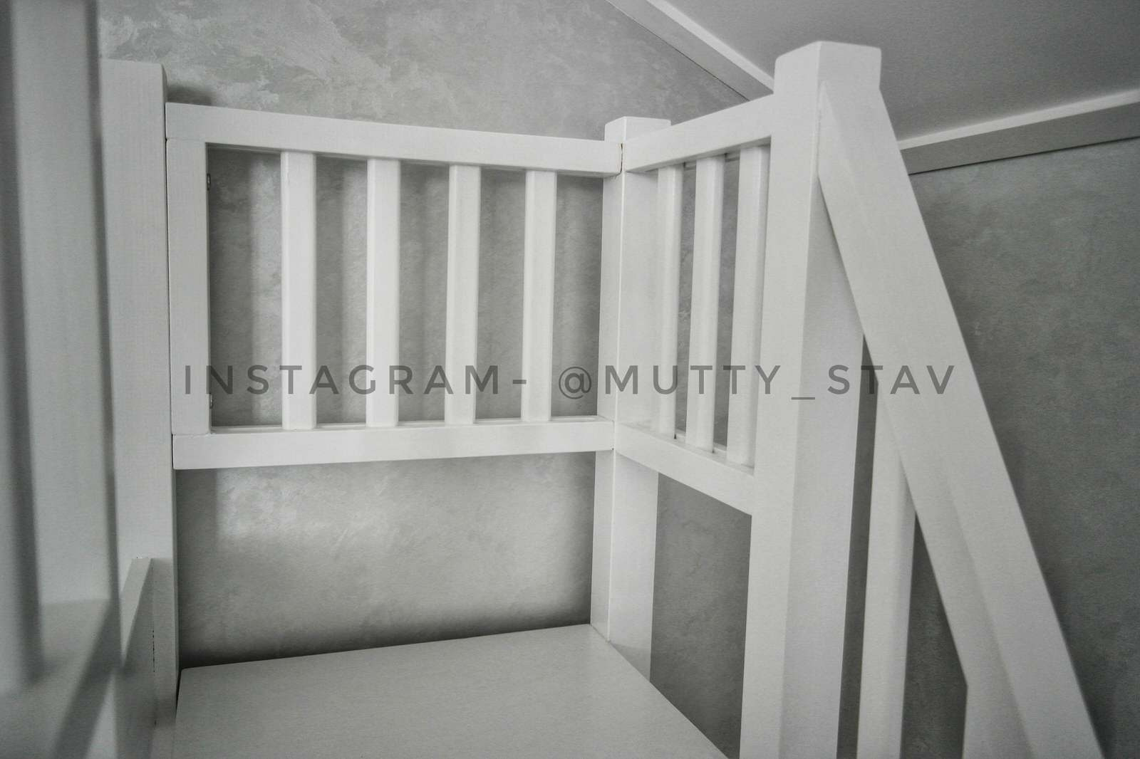 двухъярусная кровать