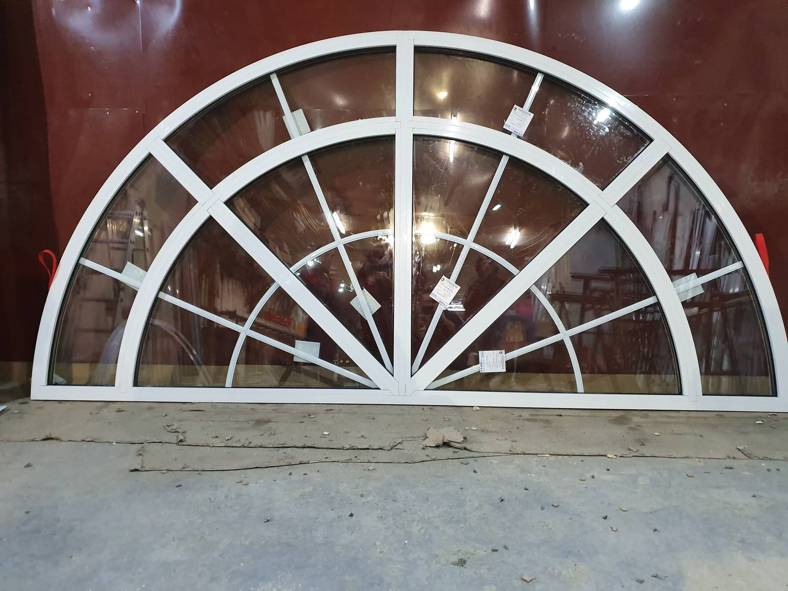 Арочная дверь и окно