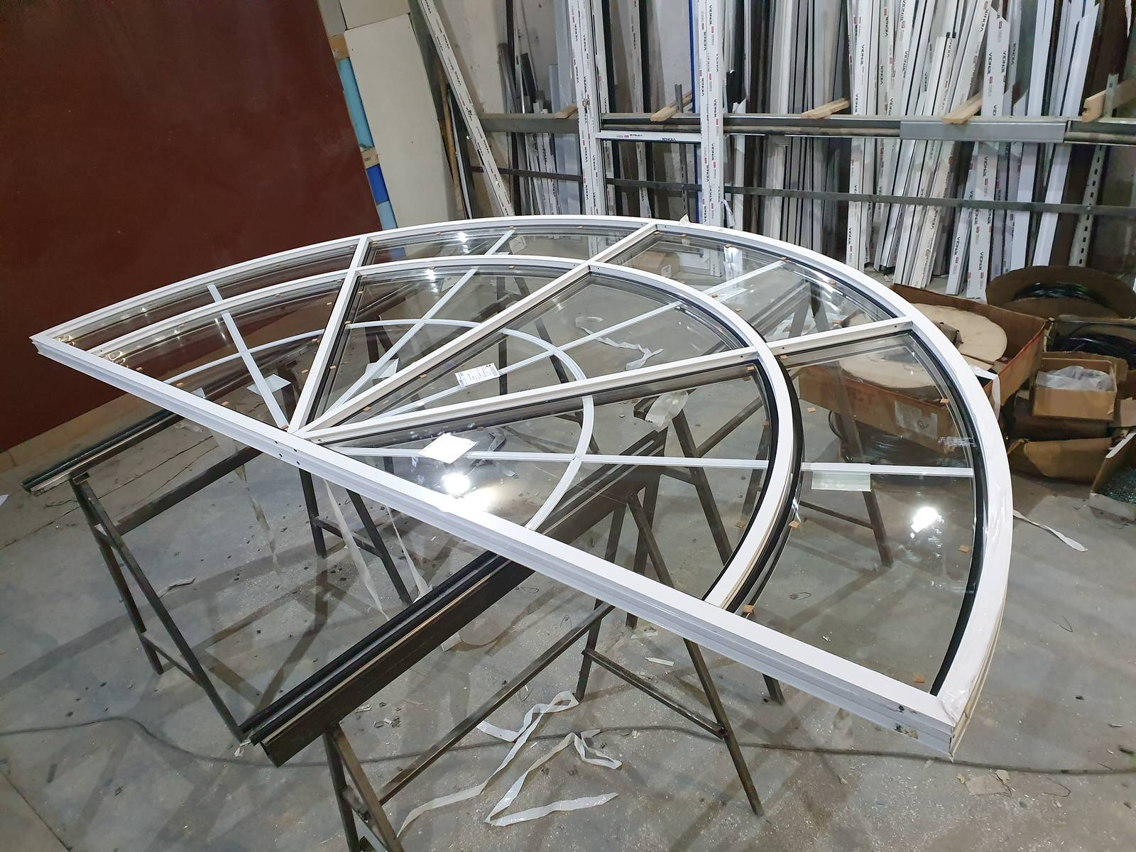 Арочная дверь и окно