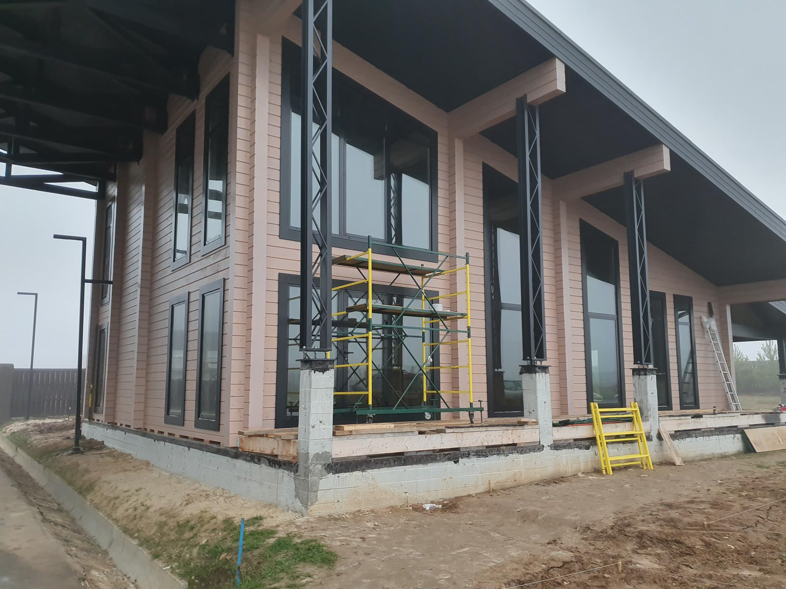 Обложка проекта: Остекление в поселке Гринвуд