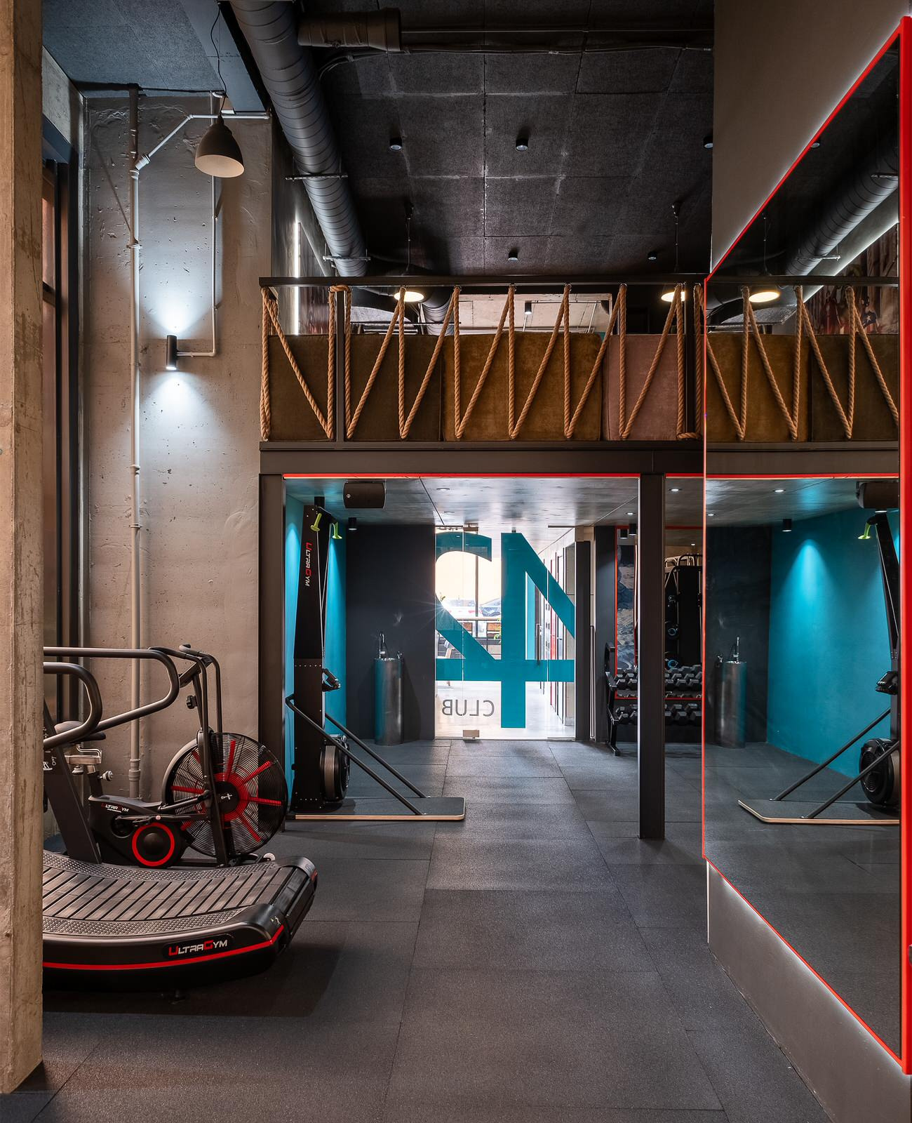 Фитнес-клуб 42club