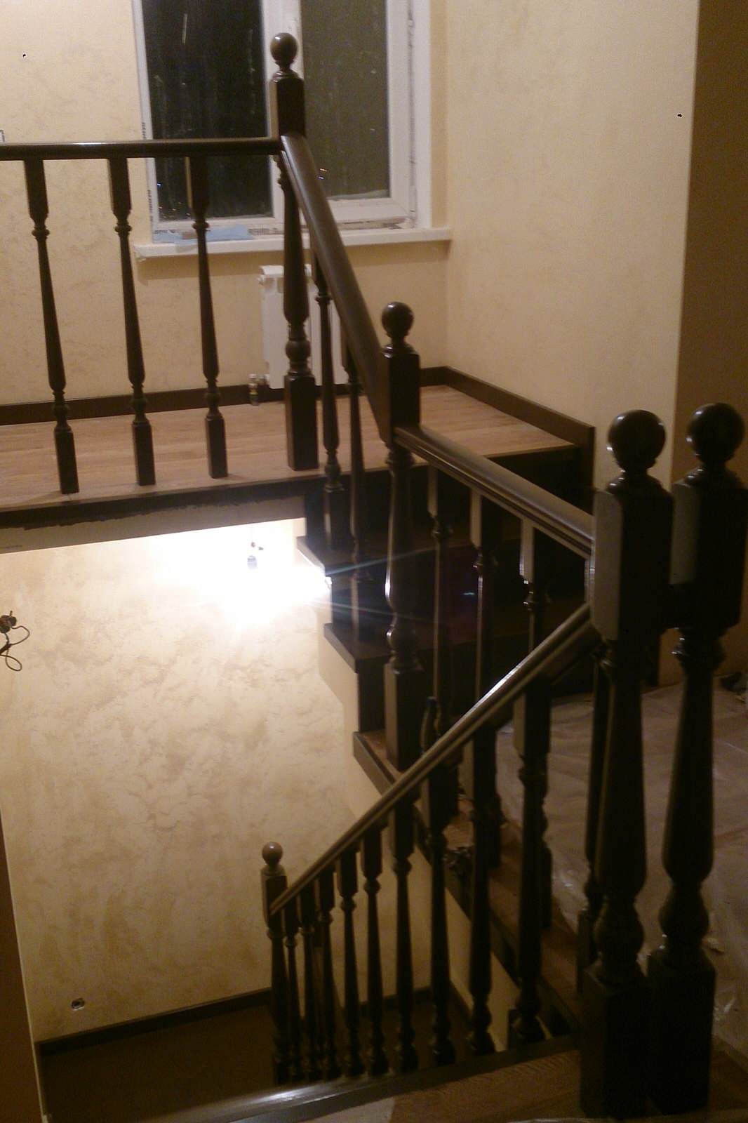 Лестницы из массива дерева.