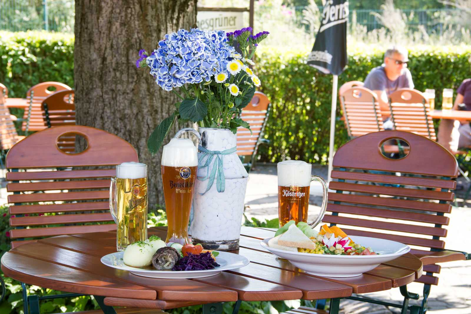 Мебель из массива акации