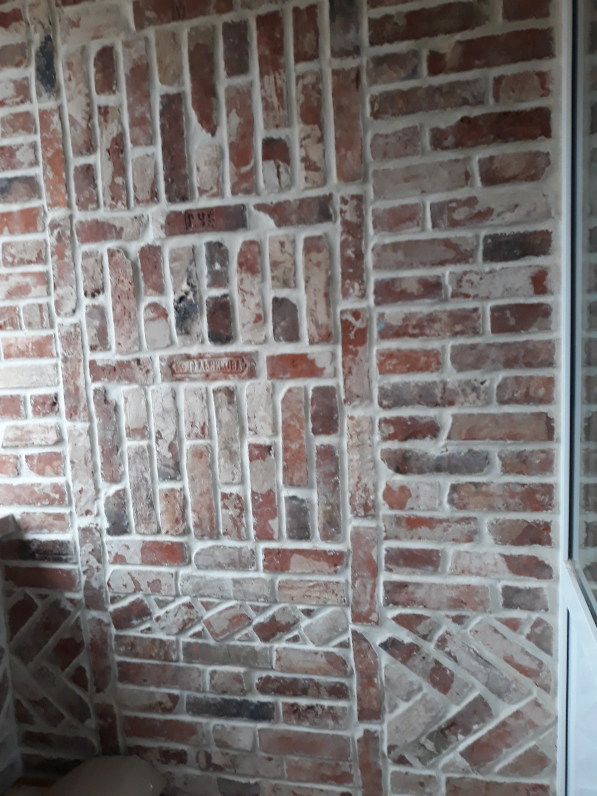 Старинный кирпич в интерьере