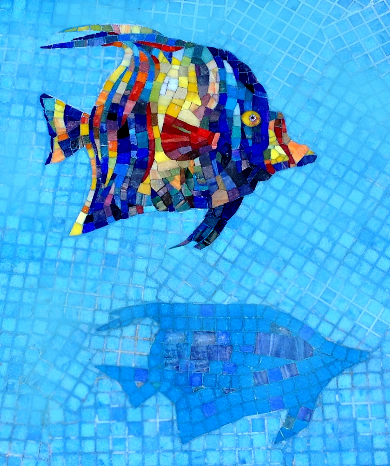 Оформление фонтана в резиденции губернатора штата Махараштра в Мумбаи (Индия)