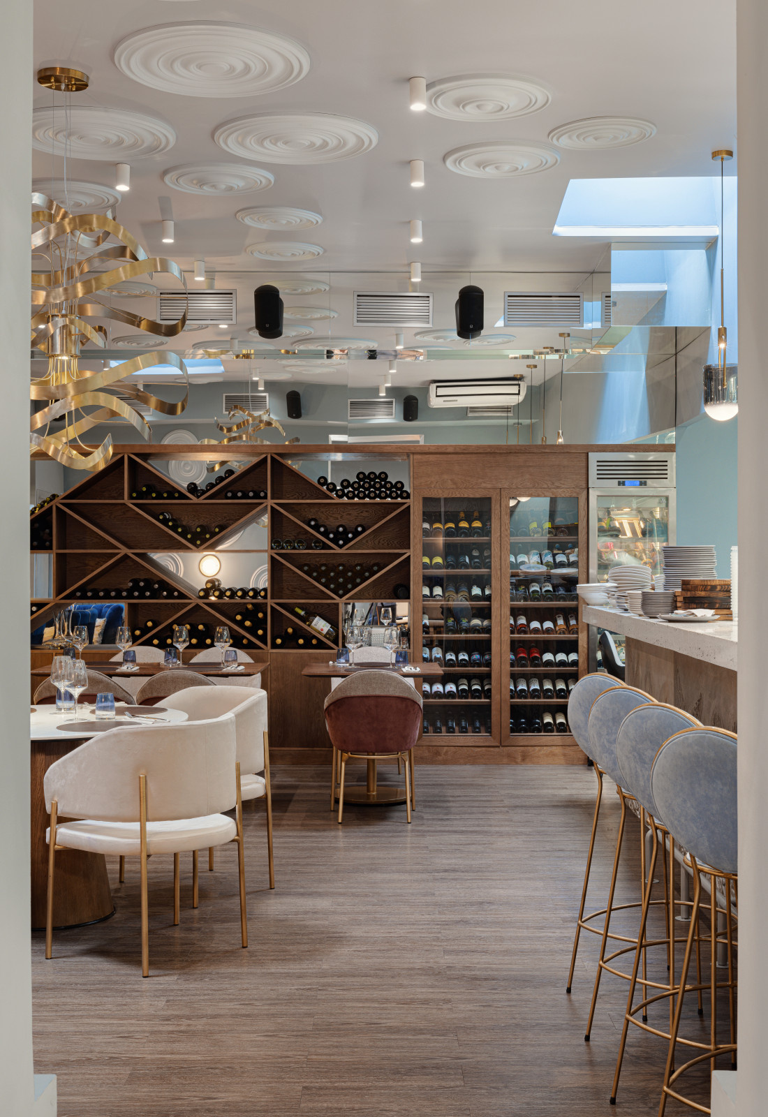 Реализация ресторана Seabass & Sauvignon