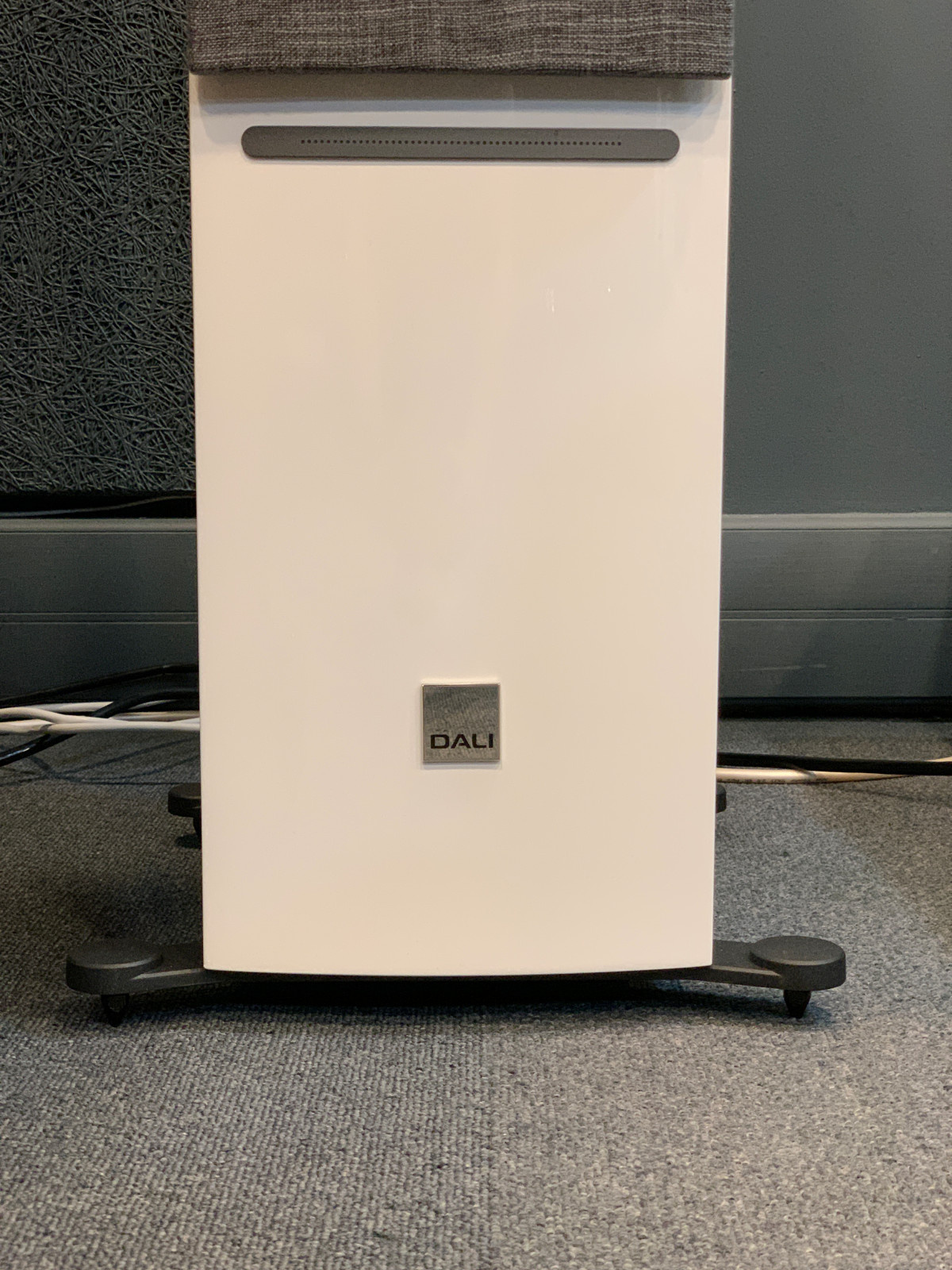 Шоу-рум домашних кинотеатров.