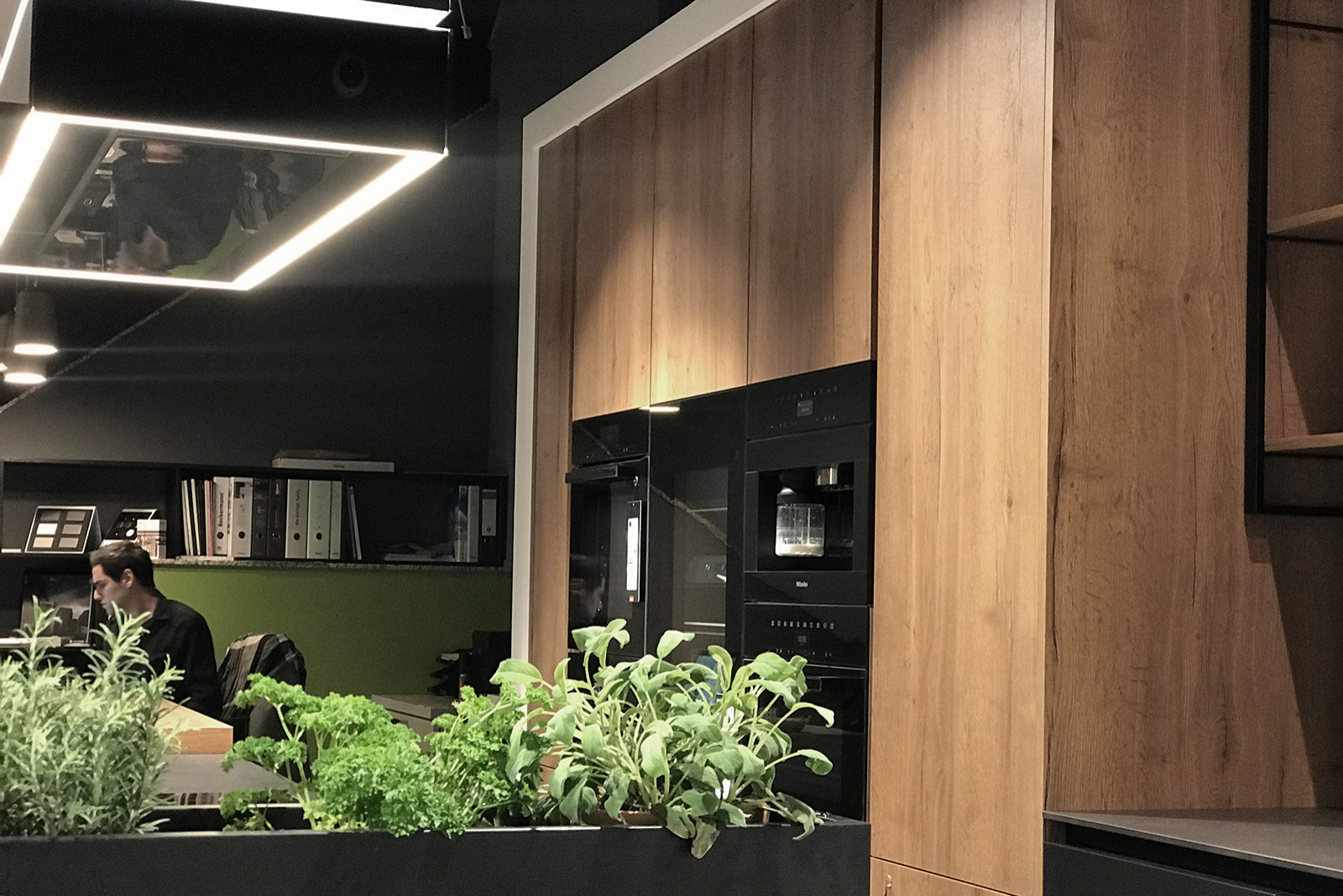 Шоурум салона кухонь в городе Бонн